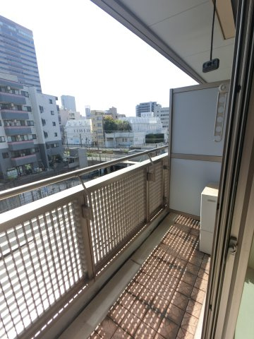 【バルコニー】