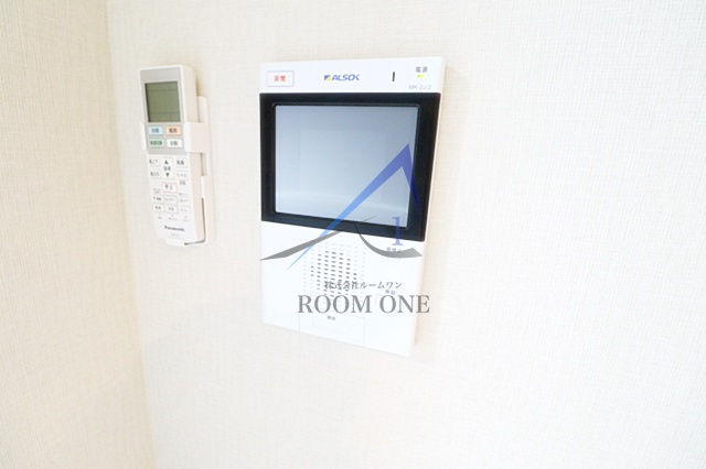 ゲートレジデンス鶴見のセキュリティ|モニター付きインターホンです。