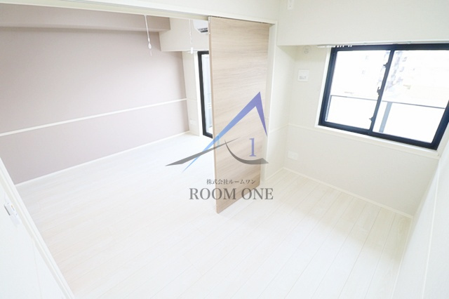 ゲートレジデンス鶴見の居間・リビング|洋室のお部屋です。