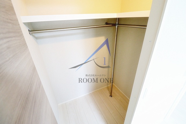 ゲートレジデンス鶴見の収納|ウォークインクローゼットです。