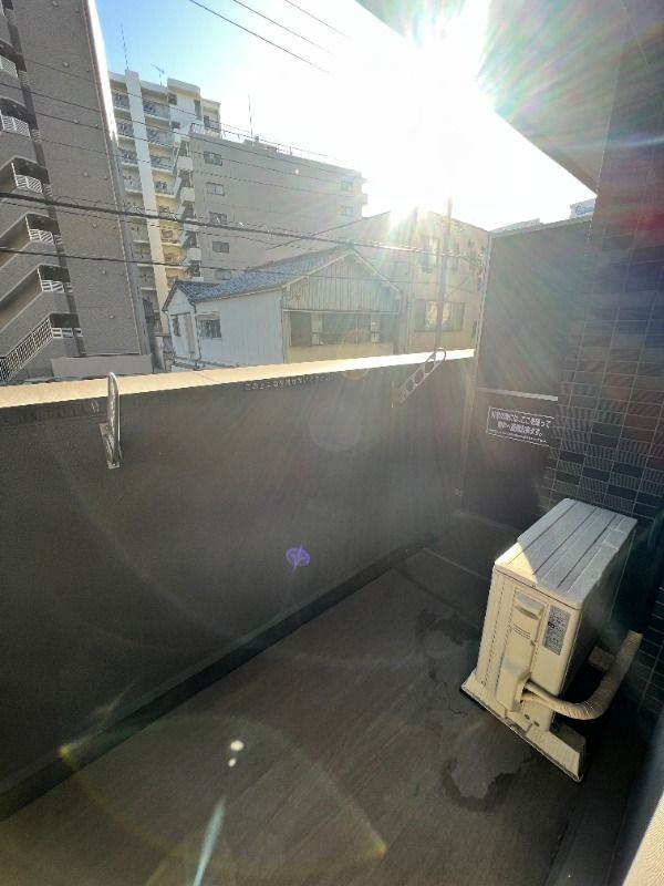 プレサンス新栄町ギャラントのバルコニー