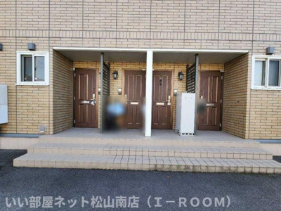 【エントランス】 | グランモア石井　A棟