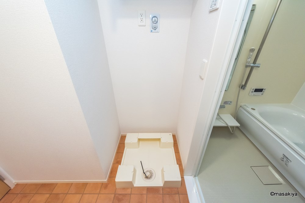 クレイン和の洗面所|室内洗濯機置き場