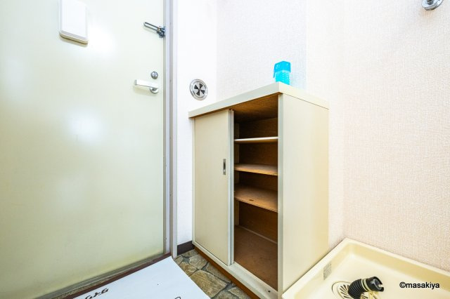 クレセントハウス・七瀬の玄関