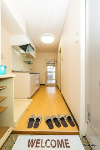 クレセントハウス・七瀬の玄関