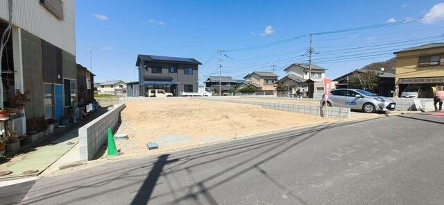高松市仏生山町甲の新築一戸建の独立洗面台|独立洗面台、朝の身支度には欠かせません