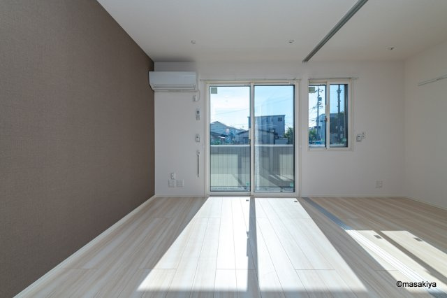 サンセール若里の居間・リビング