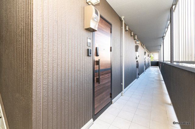 サンセール若里のエントランス