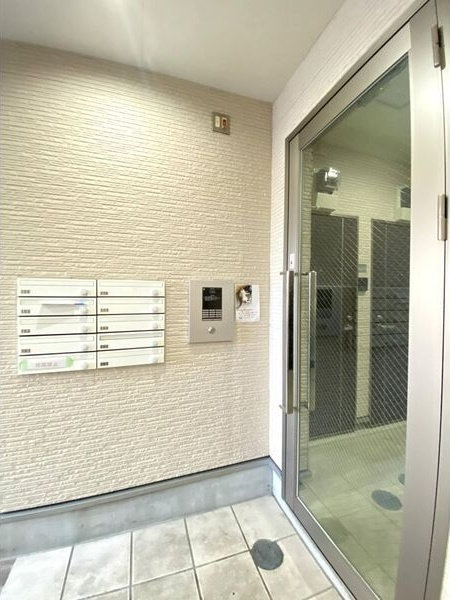 アルテミス新栄のエントランス