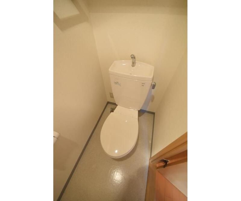 ＰＲＥＳＴＡＧＥ名駅 のトイレ|シンプルで使いやすいトイレです