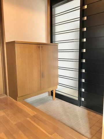 大金平戸建の玄関