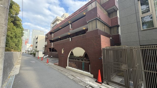 ★仲介手数料半額★高輪グリーンハイツ（品川駅まで徒歩7分の好立地）の外観