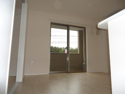 【居間・リビング】 | エバーハイツ・ナオⅡ | ＬＤＫ