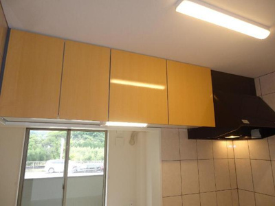 【居間・リビング】 | エバーハイツ・ナオⅡ | キッチン吊戸