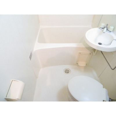 【浴室】 | アーバンフラッツ | ユニットバス（写真は別部屋です）