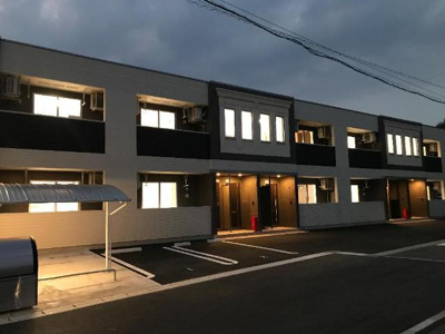 【駐車場】 | ル・シェルブルー | 外観写真（夜）