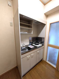 ★ミニ収納棚付き・コンパクトキッチン★