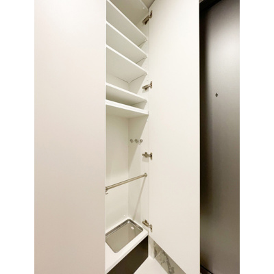 【玄関】 | ACP Residence 新江古田 | 靴箱