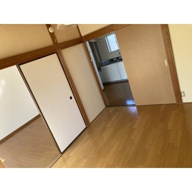 ファミリーコーポ長作の内装