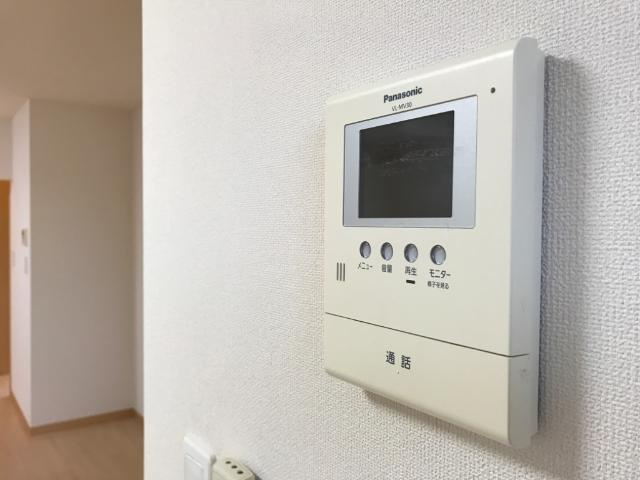 キャトル　セゾンの内装|カメラ付インターホン