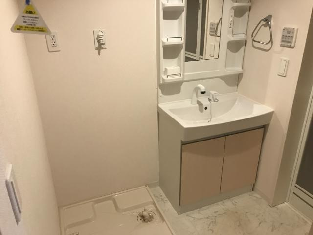 ユニヴァリィ　シュロスの洗面所|洗面