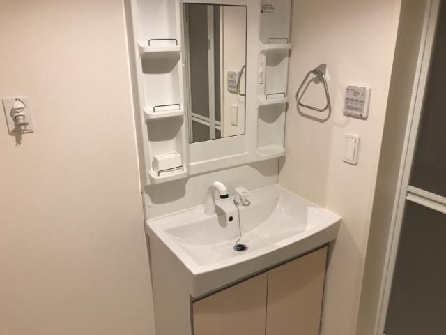 ユニヴァリィ　シュロスの洗面所|洗面