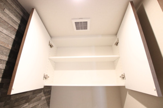 トイレ上部収納