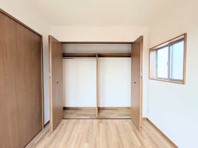 クローゼットが各部屋にあります