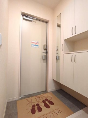 ★便利な姿見付きシューズBOX付★