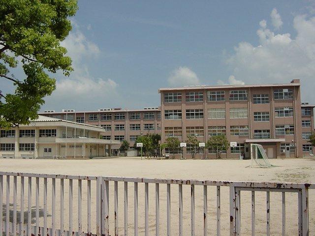 アミューズベアーⅠの周辺|東月隈小学校まで1,600ｍ