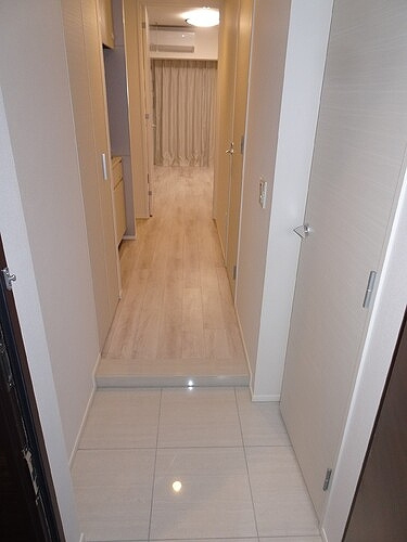 ライオンズ早稲田ミレスの玄関|玄関　※2022年3月撮影