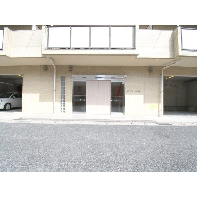 市川東レジデンスのエントランス