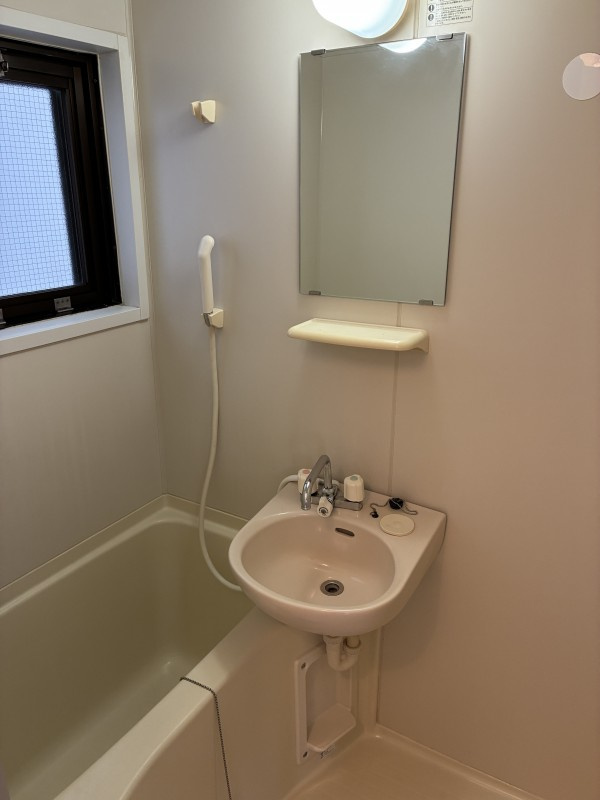 天野屋ビルの浴室