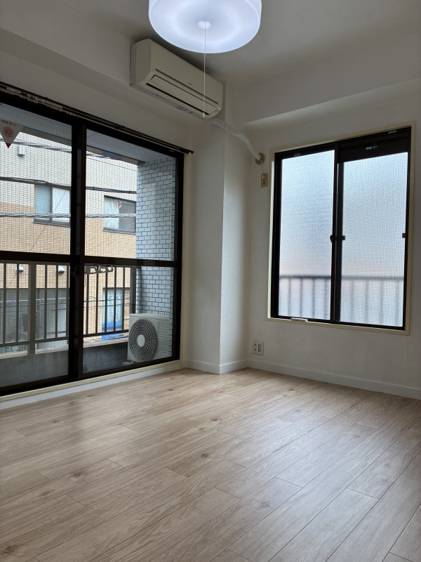 天野屋ビルの内装