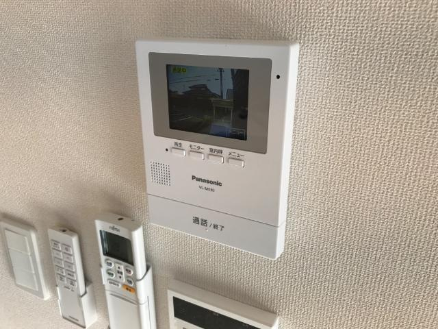 サンテラス宮ノ下の内装|カメラ付インターホン