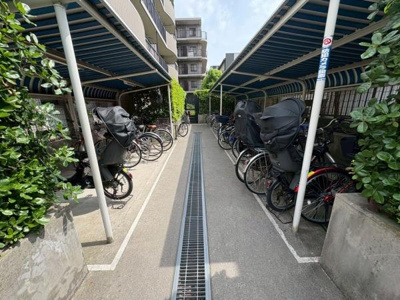 【その他共用部分】 | 【11日(土)12日(日)見学可】モアステージ草加松原 | 大切な自転車の管理もしやすい環境です♪