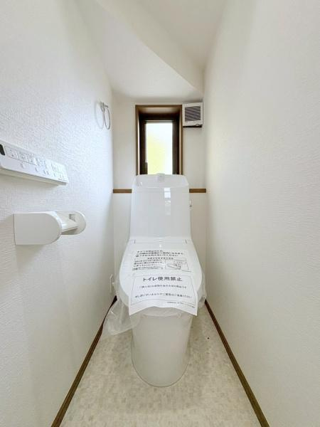 綾瀬市上土棚南２丁目の中古一戸建のトイレ