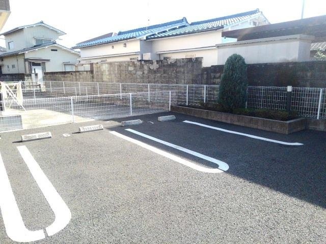 【駐車場】 | フランメゾン　Ｃ