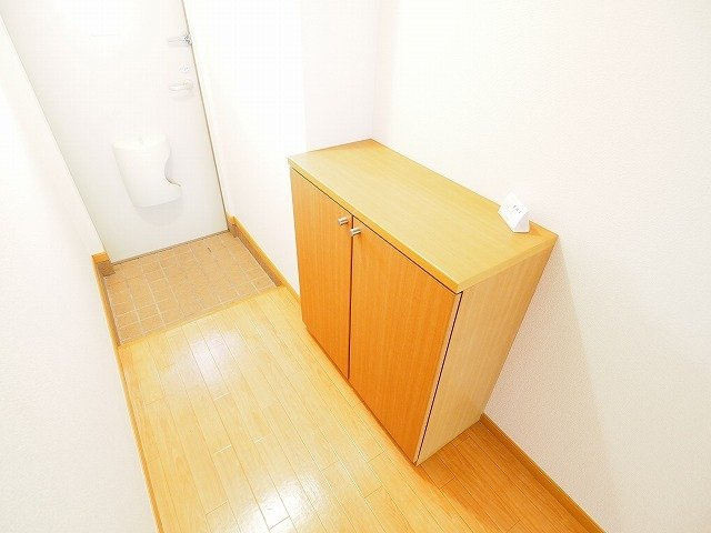 ドゥーメゾンⅠ番館の玄関