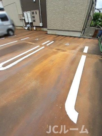 ルミナス　Ｔ＆Ｓの駐車場