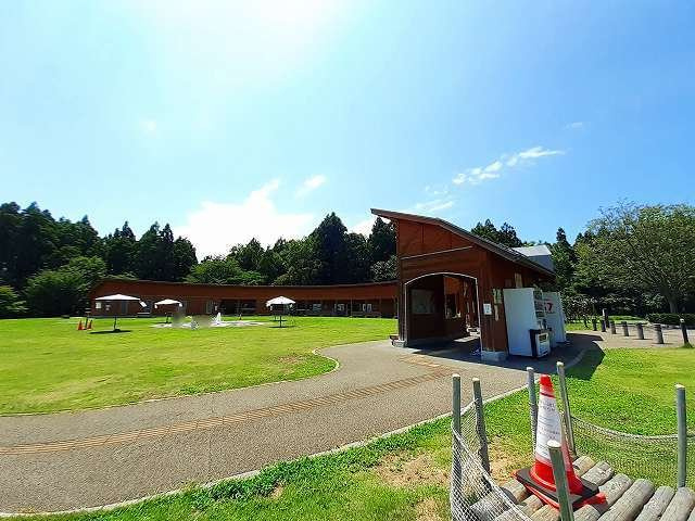 パインエコーの周辺|大潟水と森公園まで1900m