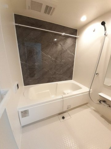 パインエコーの浴室