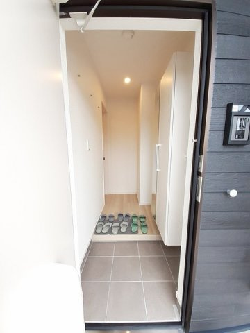 パインエコーの玄関