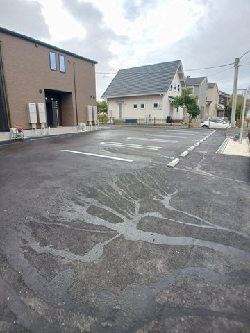 アルフォンソの駐車場