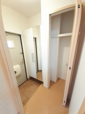 【玄関】 | イサハウス