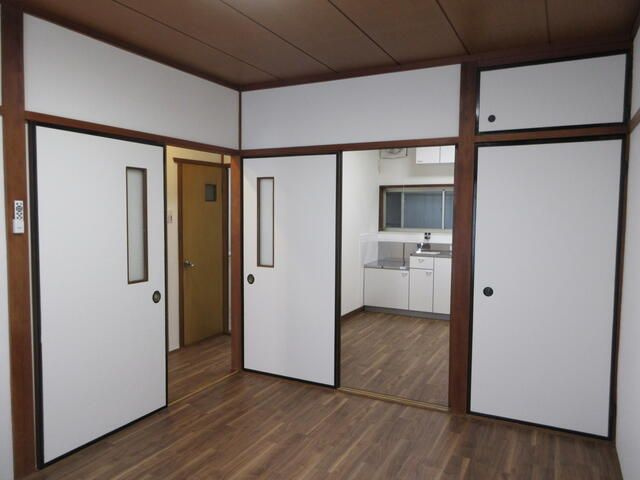 門真市三ツ島５丁目貸家の居間・リビング