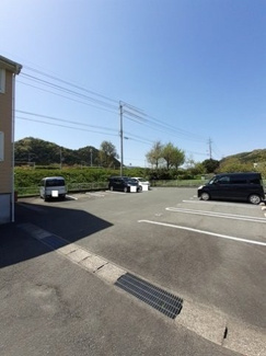 【駐車場】