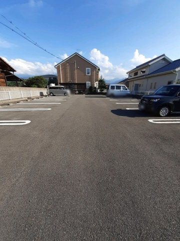 グランヴィアの駐車場