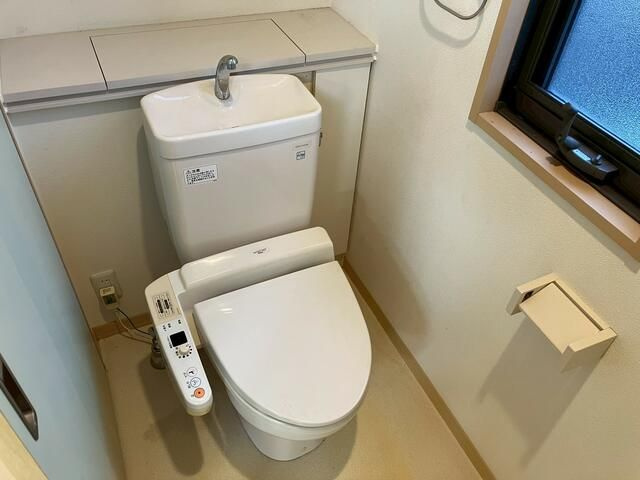 中宮山戸町貸家のトイレ