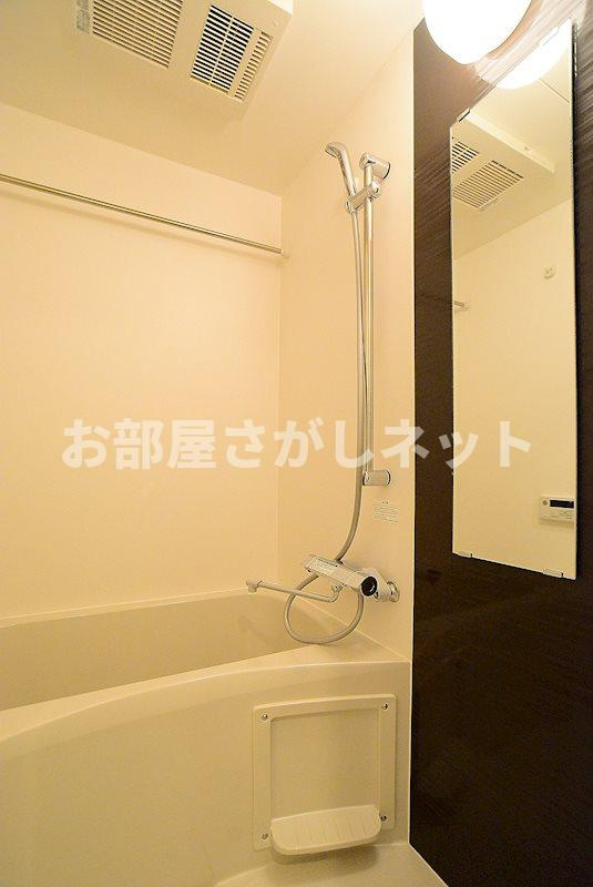 グランドコンシェルジュ池袋本町ウエスト【おとり物件なし】#学生・社会人にオススメ！の浴室|※カラータイプ異なります